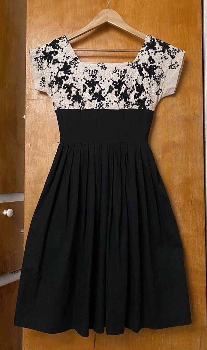 Vintage 50s 60s Embroidered Mexican Pinup Dress Full Skirt Souvenir Travel Sz XS